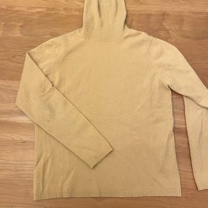 Neiman Marcus cashmere turtleneck